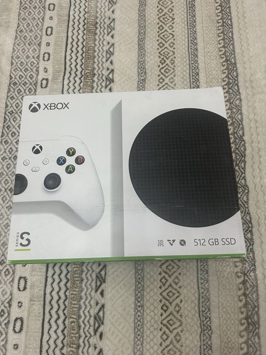 Продаю XBOX Series S 512GB