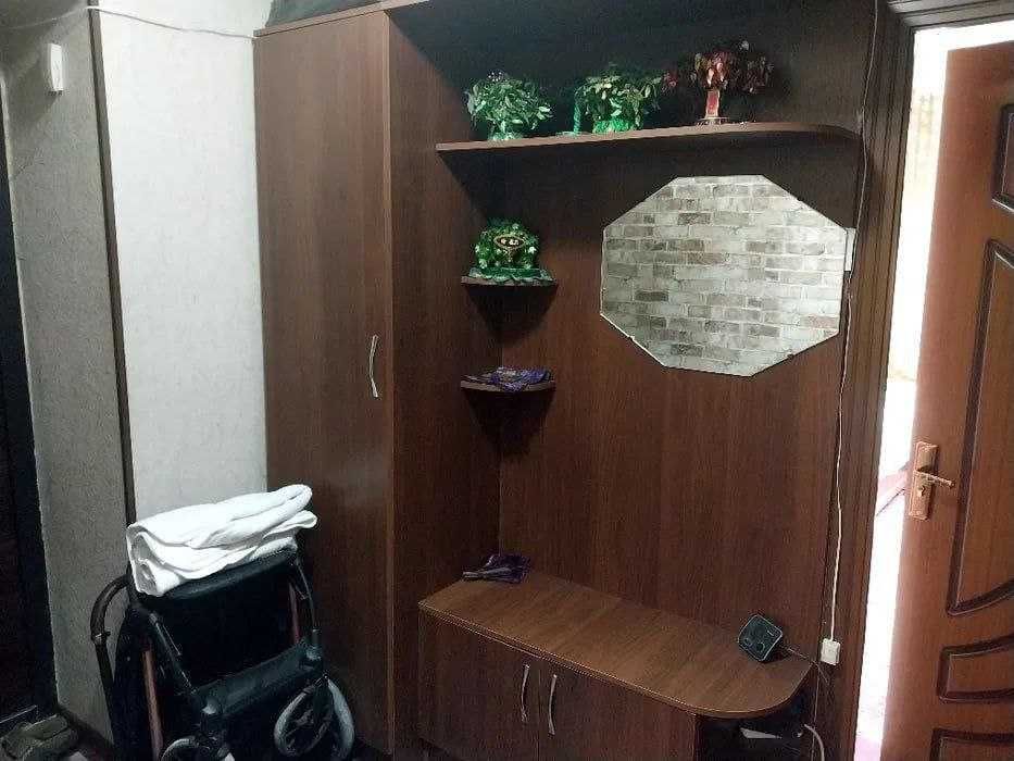 Продаётся квартира  Юнусабад Ц4 ор-р Алайский 3/2/4  70м2
