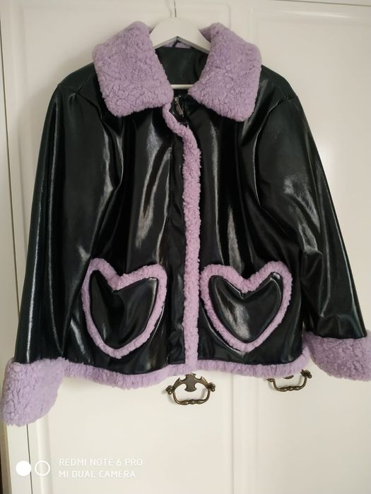 Geaca de iarna boxy ,imitatie piele lacuita,marimea 44-xl