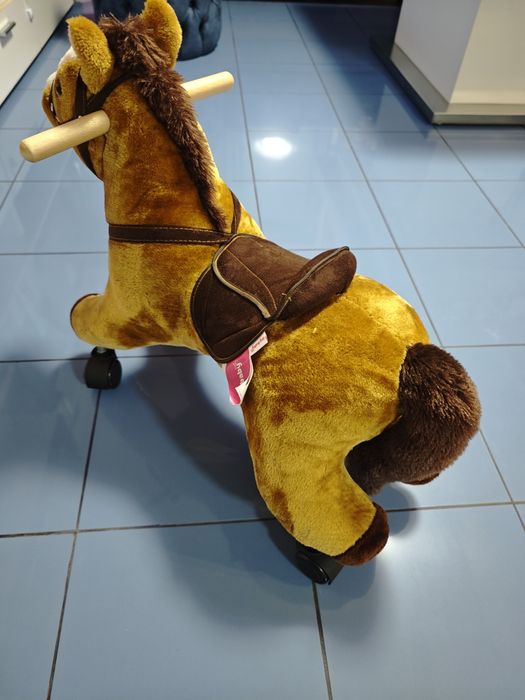 Детско плюшено конче