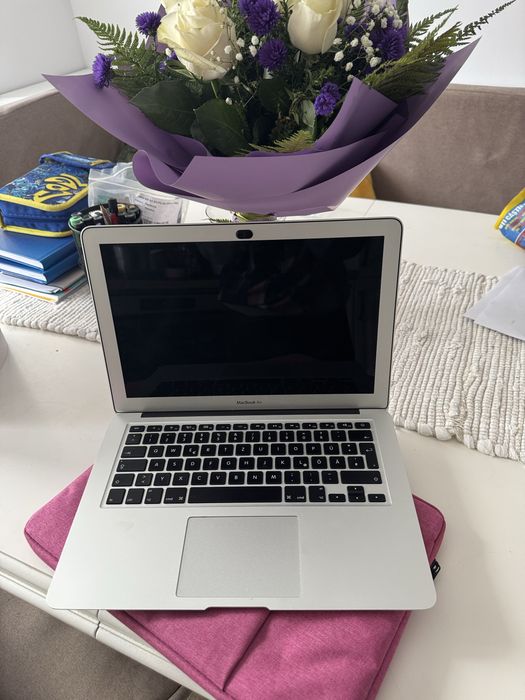 Laptop Apple Macbook Air 13, early 2015