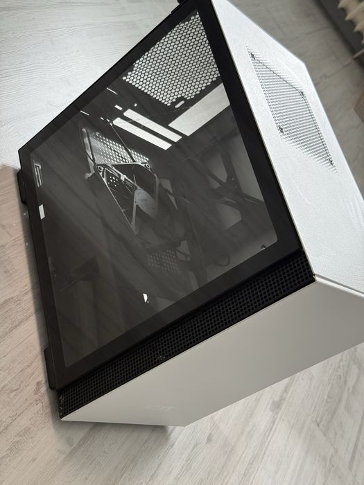 NZXT H210 carcasa alba de calculator albă cu fereastră de sticlă