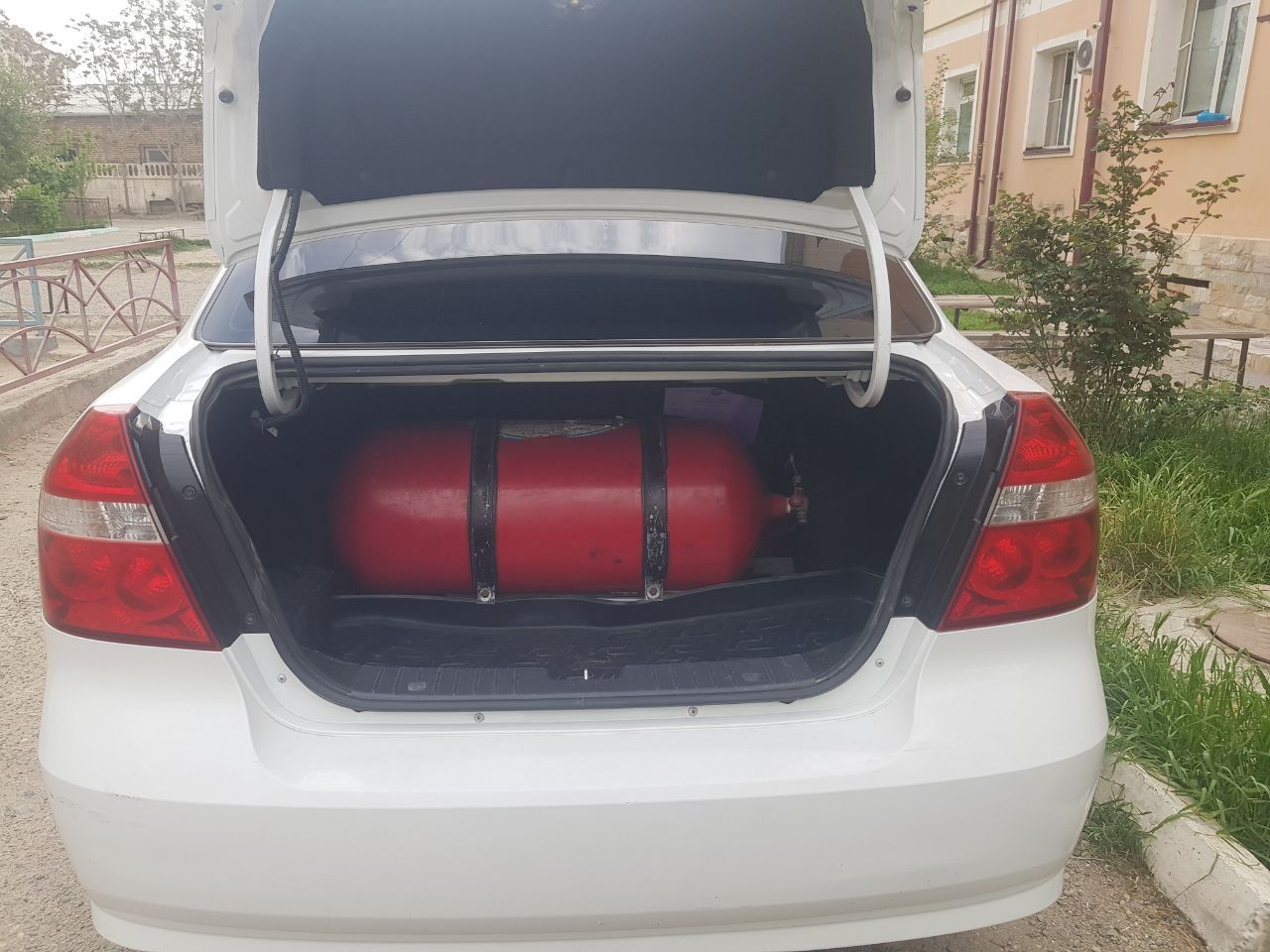 NEXIA 3 avtomobili