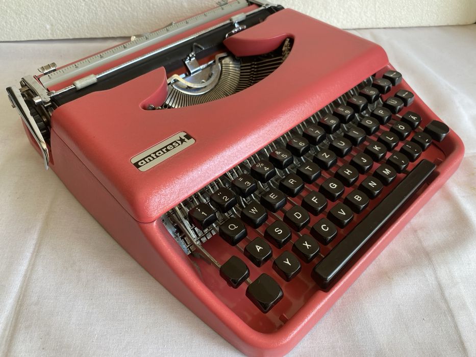 Masina de scris antares