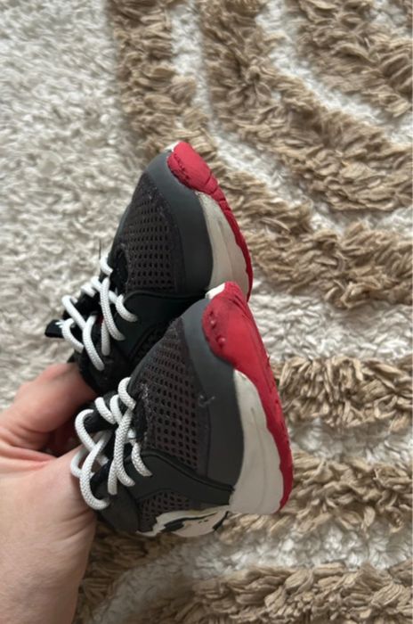 Pantofi sport cu Mickey Mouse Zara mărimea 22