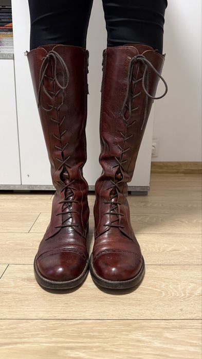 Cizme din piele, marime 38, stare buna, inchidere cu fermoar