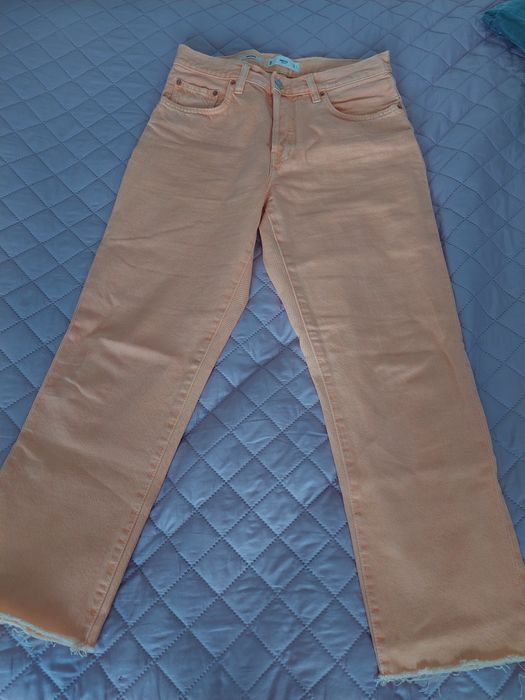 Нов панталон Mango