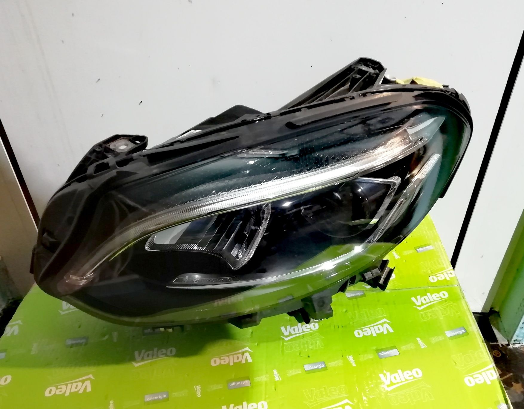 Фар Фарове за Mercedes W246 B Classe / Мерцедес А246 Б класа LED.