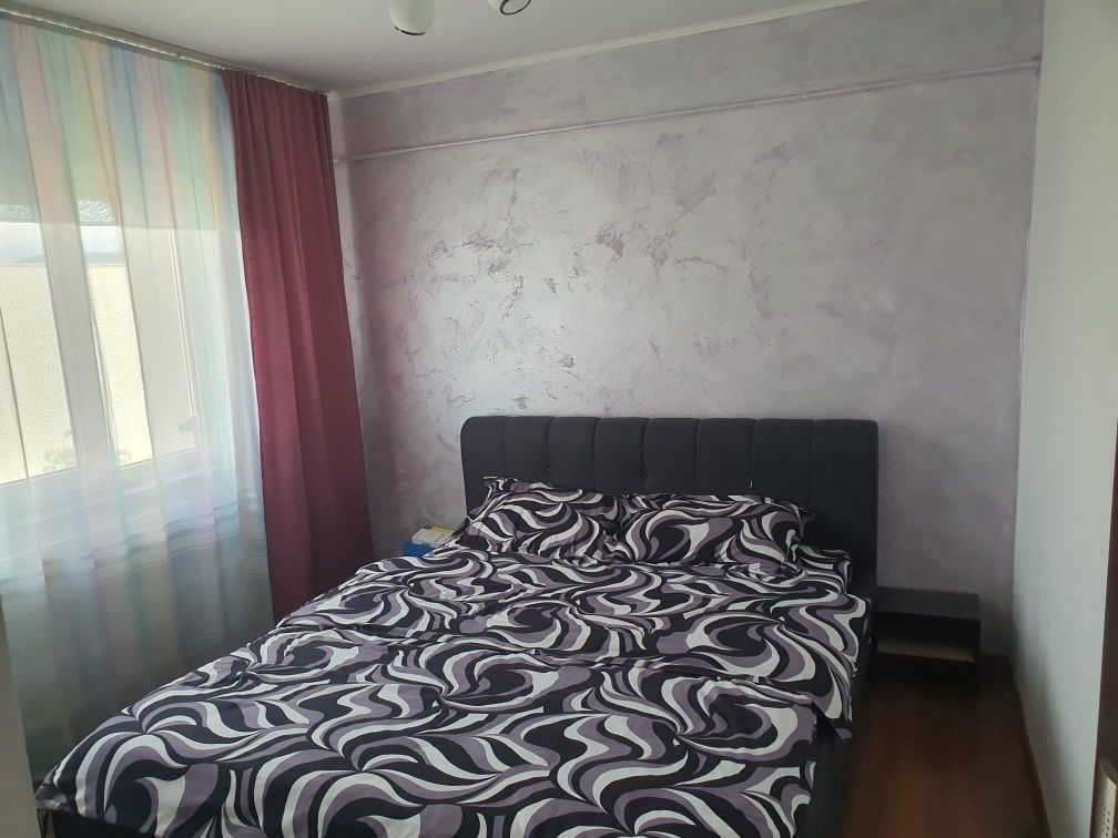 Vând apartament ,in Rm. Vâlcea,zona liniștită