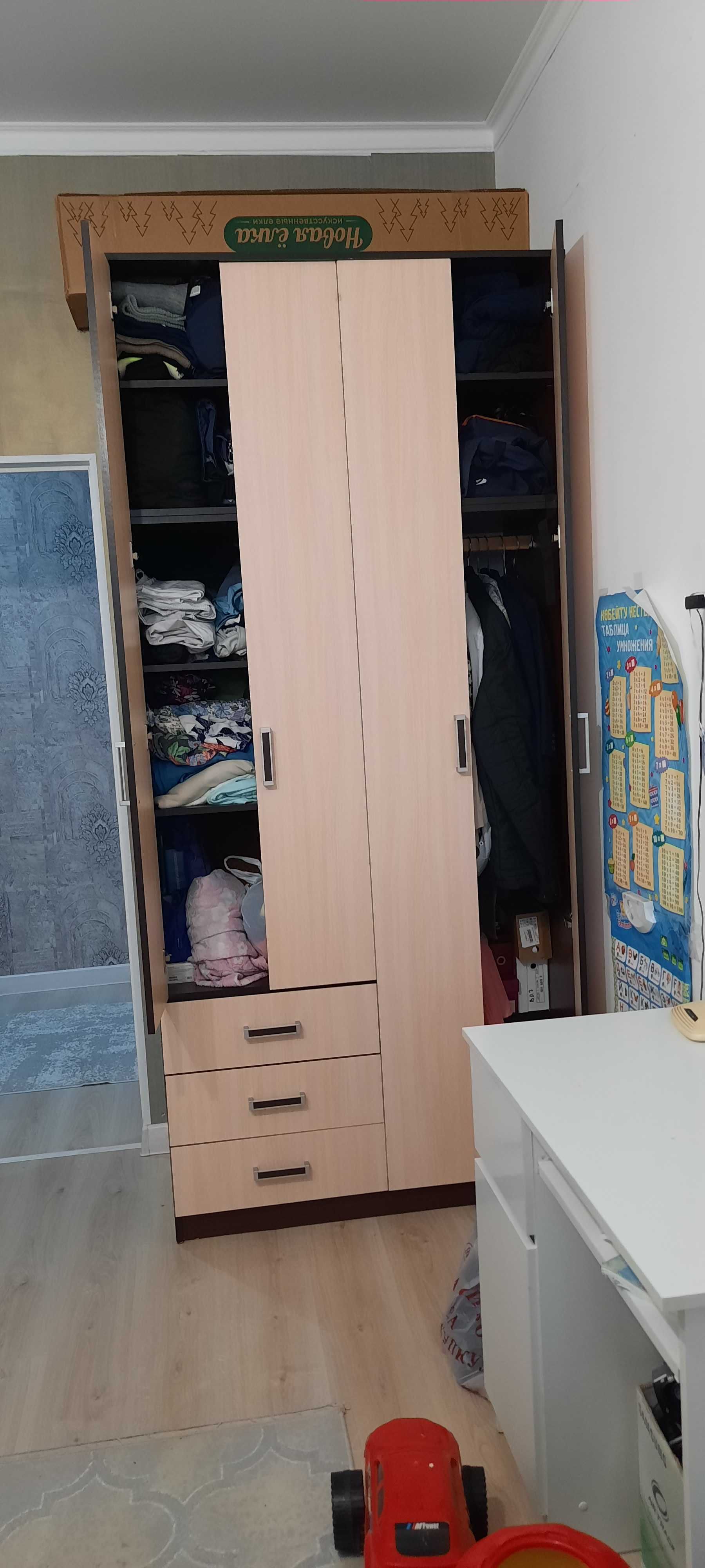 Шкаф для одежды в отл состоянии