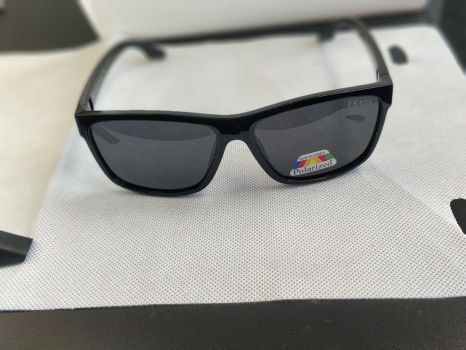 Ochelari de soare Prada