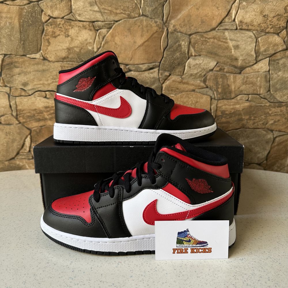 Air Jordan 1 Mid Black Fire Red 38