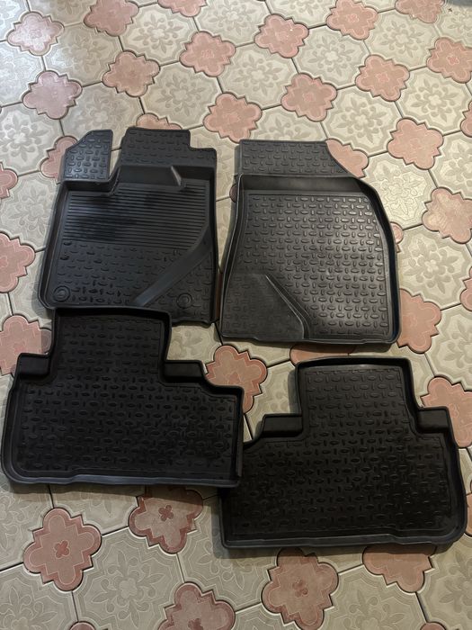 резиновые полики Toyota Highlander Тойота Хайландер