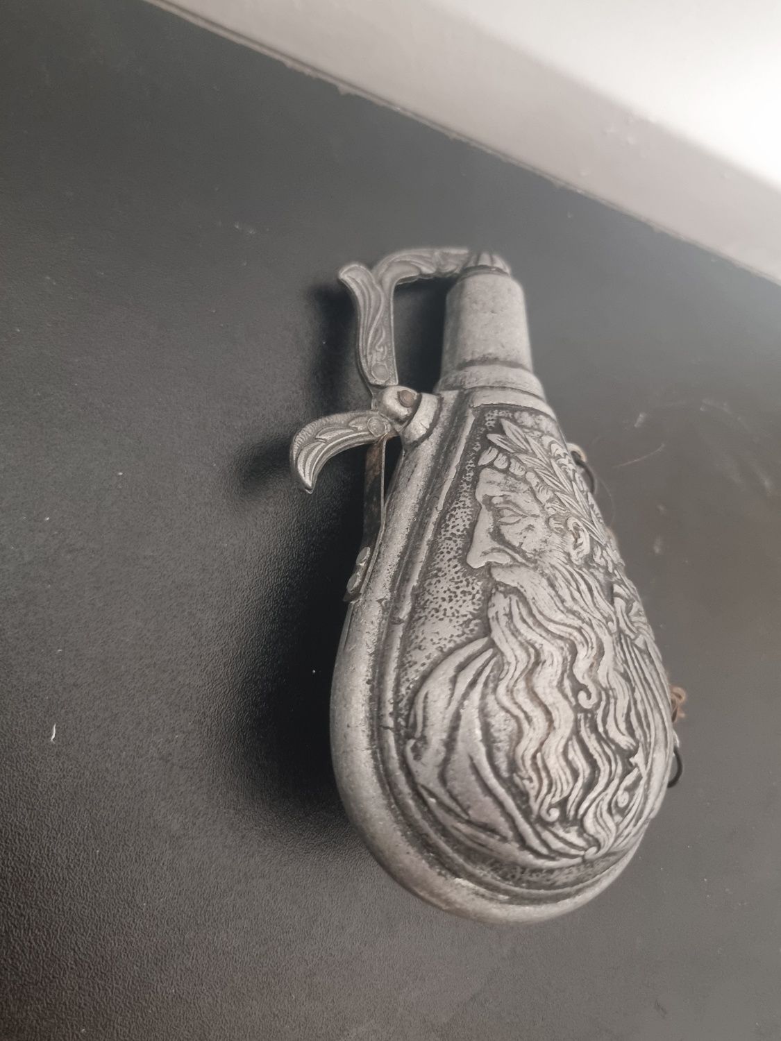 Recipient antic pentru pulbere, colecție vintage Militara