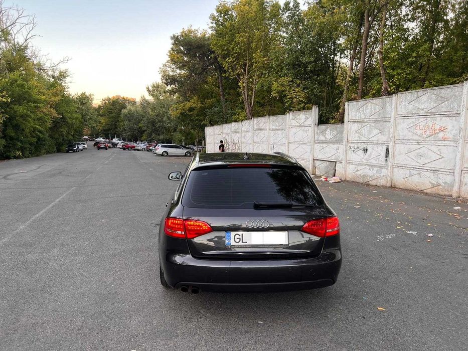 Audi A4 B8 S-Line 2012  2.0 TDI 143 CP