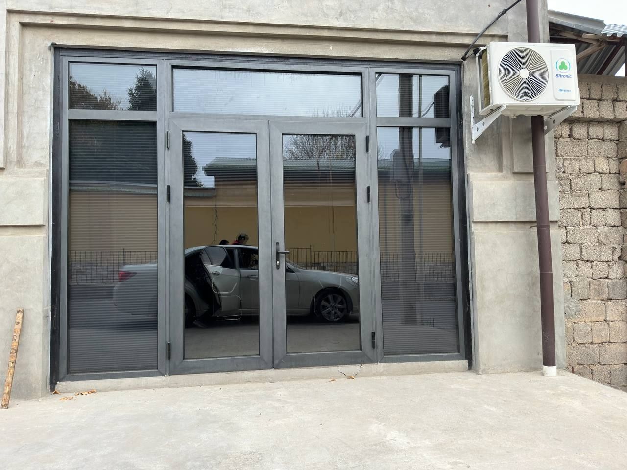 Akfa eshi rom ishlab chiqarish  kompaniyasi