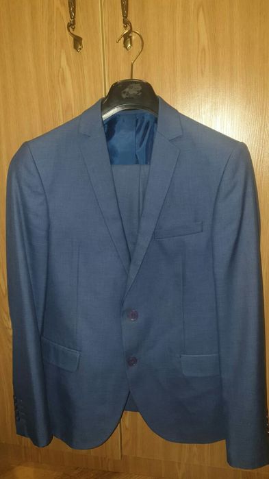 Костюм мужской, хорошо для школы,Турция, 48 р-р, рост 175-180 продам