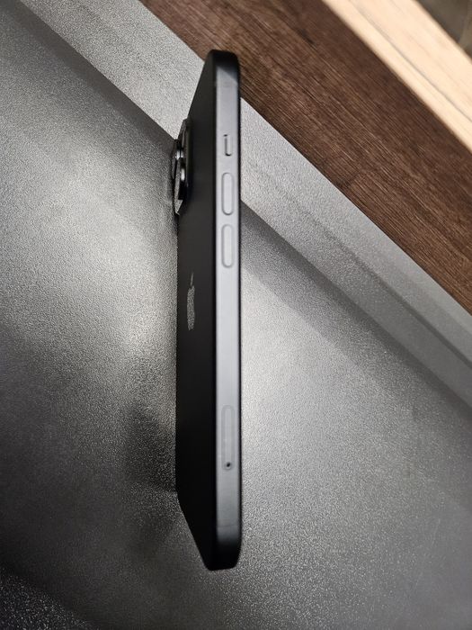 Мобилен апарат Iphone 15 128gb