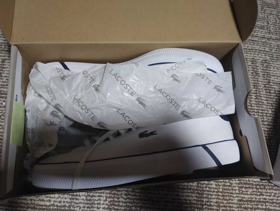 Adidasi LACOSTE noi