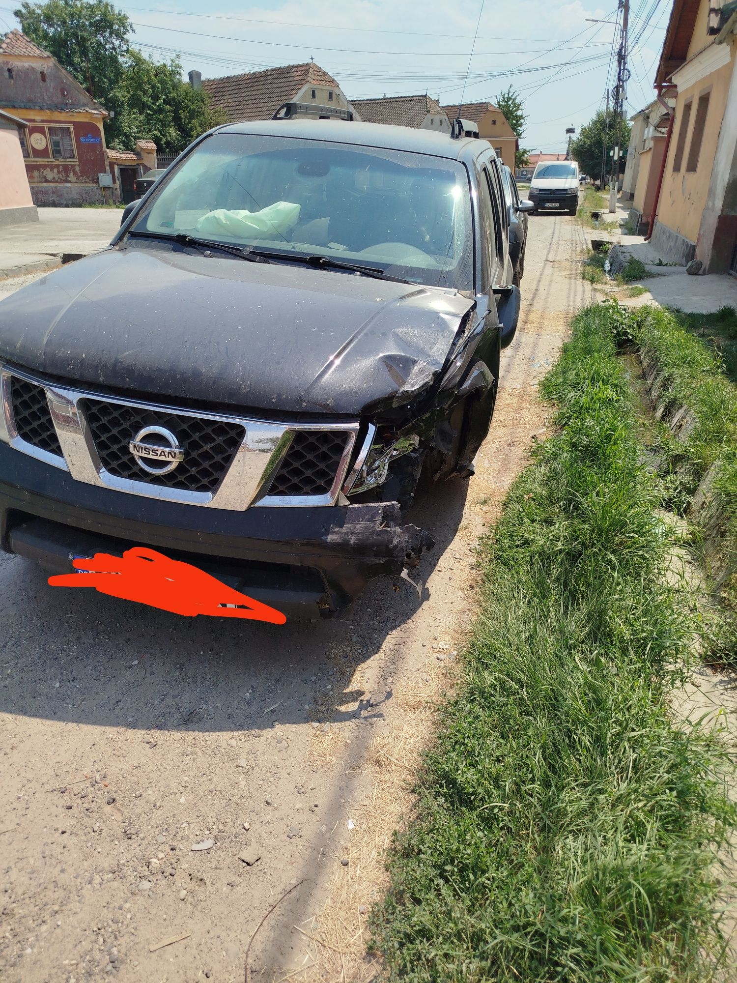 Nissan pathfinder 2007 motor 2500 173 cp  avariat partea stângă față