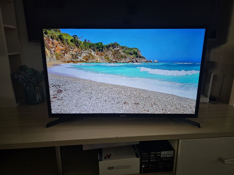 Smart Led телевизор Samsung 32"