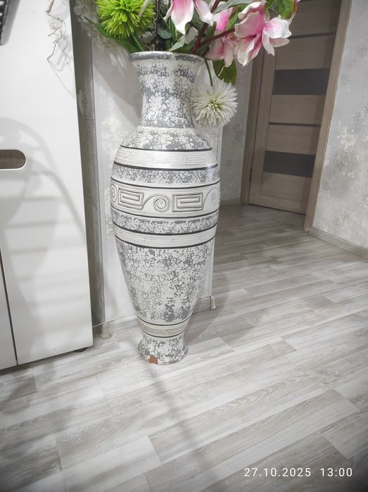 Ваза 95см в хорошем состоянии