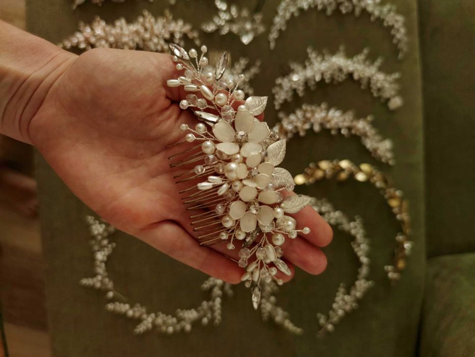 Mireasa. Coafura păr.Piepten pentru par. Accesorii par.