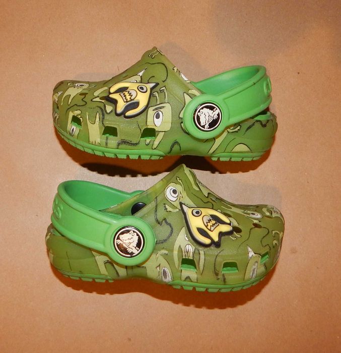 Papuci Crocs, de copii, stare foarte buna, numarul 4-5