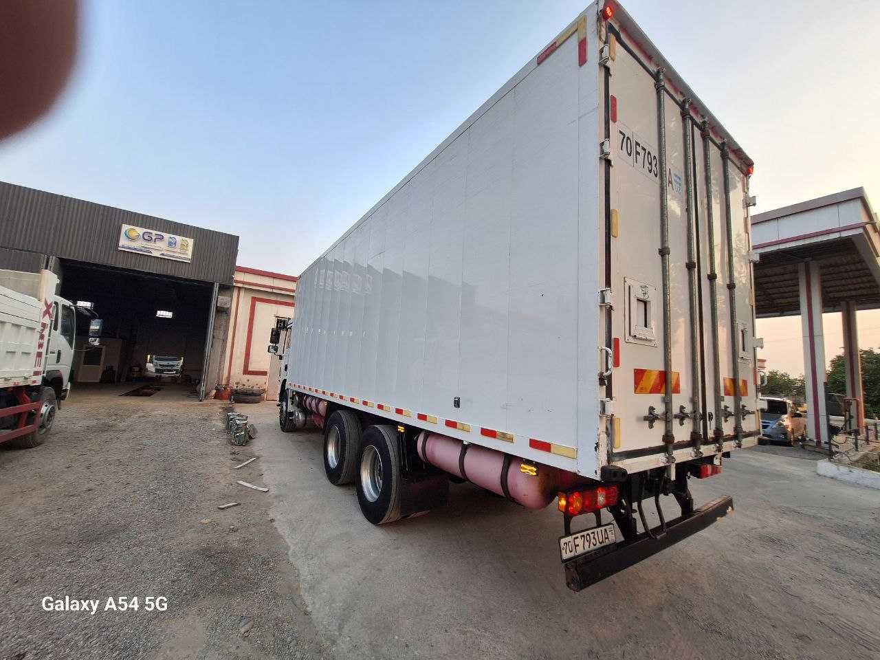 SHACMAN L3000 (ЧАКМАН) сотилади