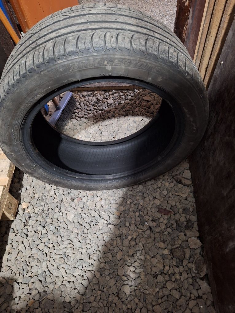 Vând 4 cauciucuri  de vara de 225/45/R17 91w marca Bridgestone