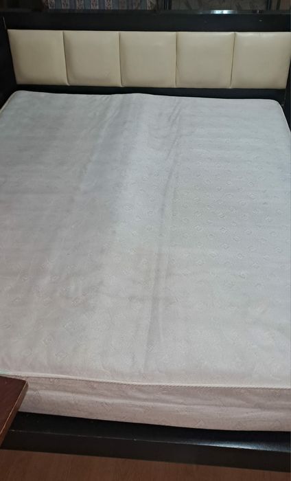 Vand pat dublu,lungime 210 lățime 180!  Pret 500 lei!