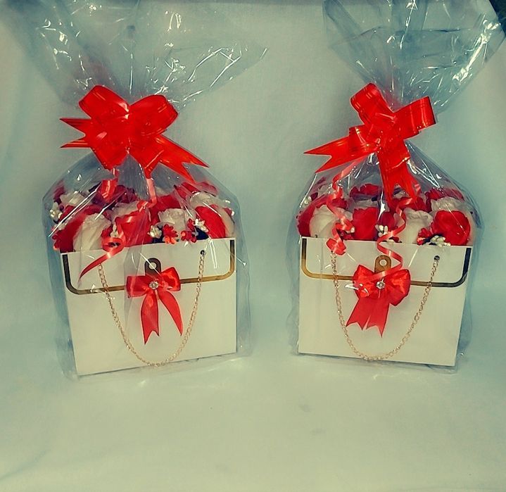 Aranjament trandafiri de sapun