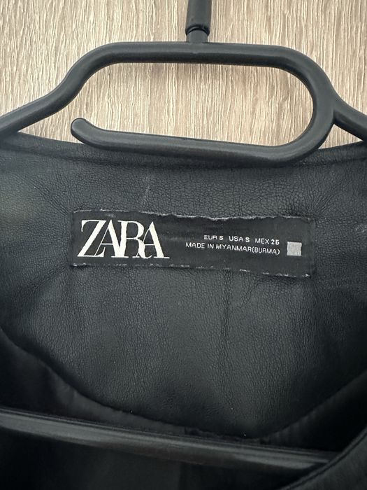 Черно кожено яке Zara
