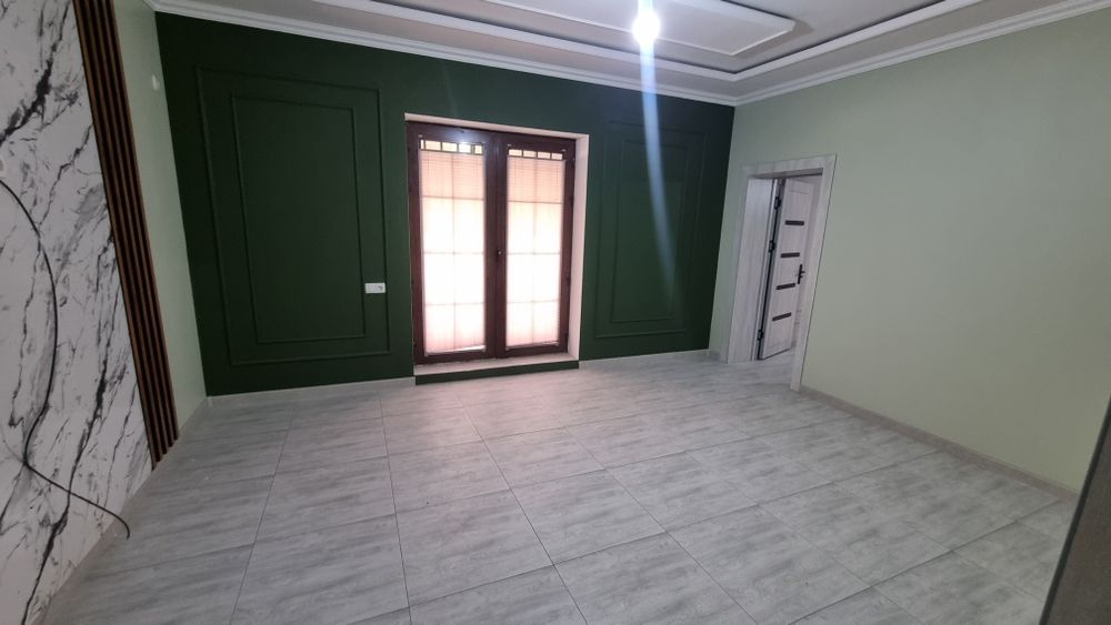 Шахар марказида 3х хоналик под бизнес квартира сотилади 1 этаж.