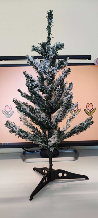 Изкуствена елха със сняг (58см)