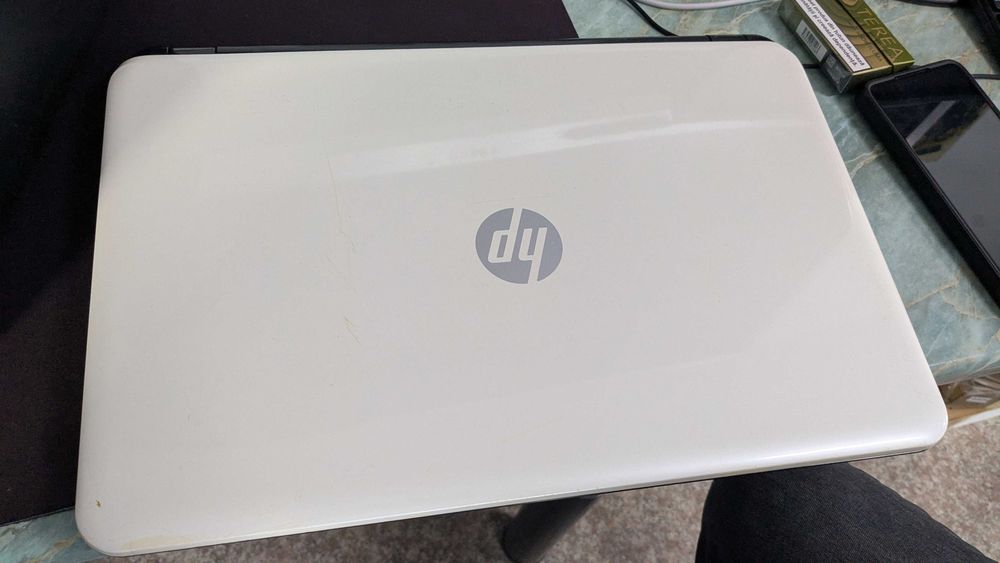 Laptop HP 15 functional - cititi descrierea