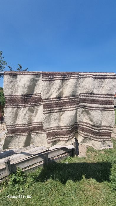 Vând covor iută dim 224×325cm.