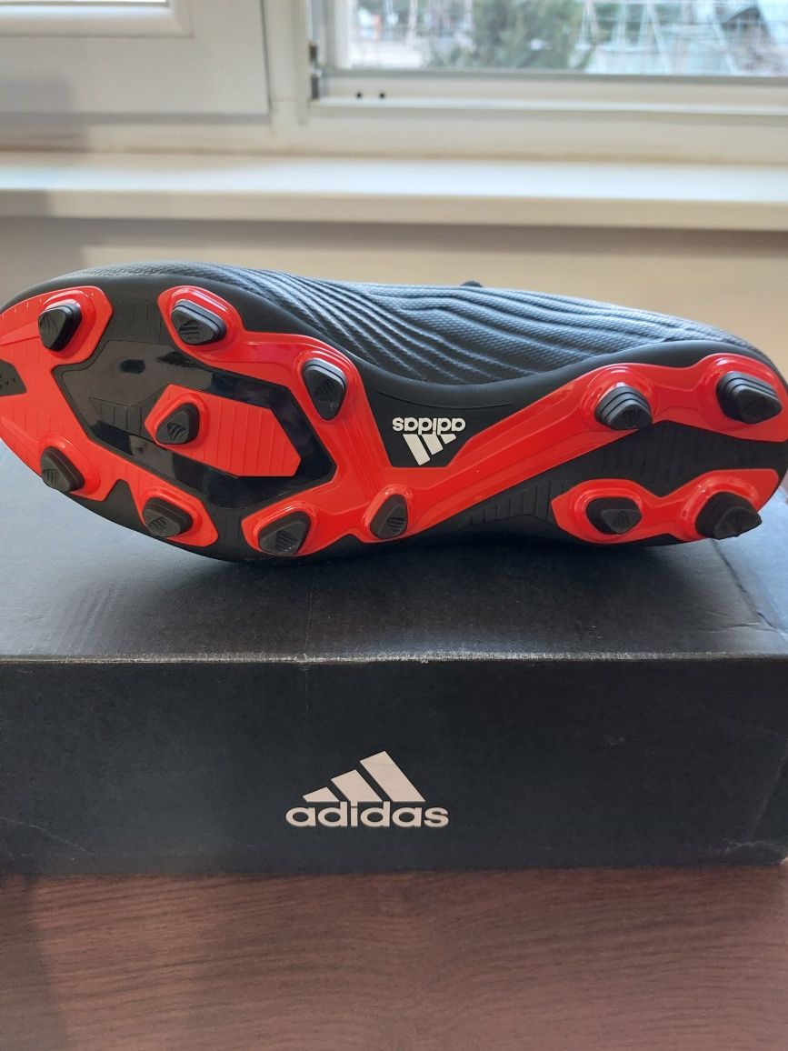 Футболни обувки за юноши Adidas Predator DB2007