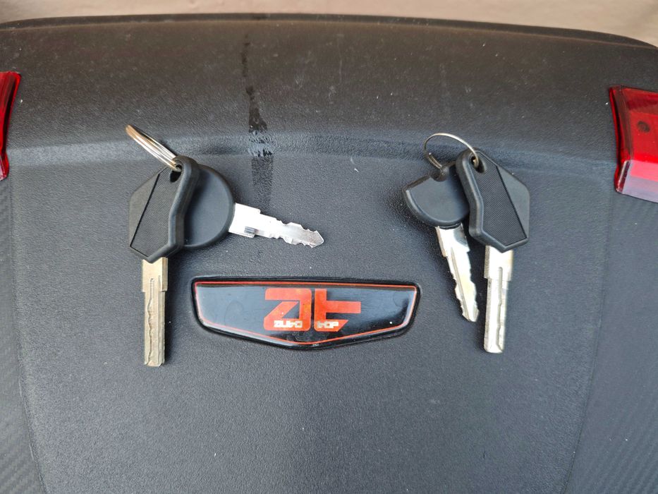 Vand Top Case + 2 Side Cases Made in China Universale