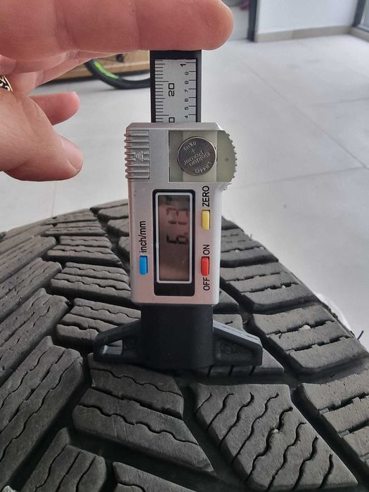 Anvelope Iarna Michelin X-Ice Snow 225 40 R19 93H (2 buc)