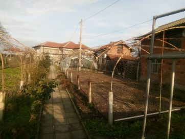 Къща със двор в Любимец