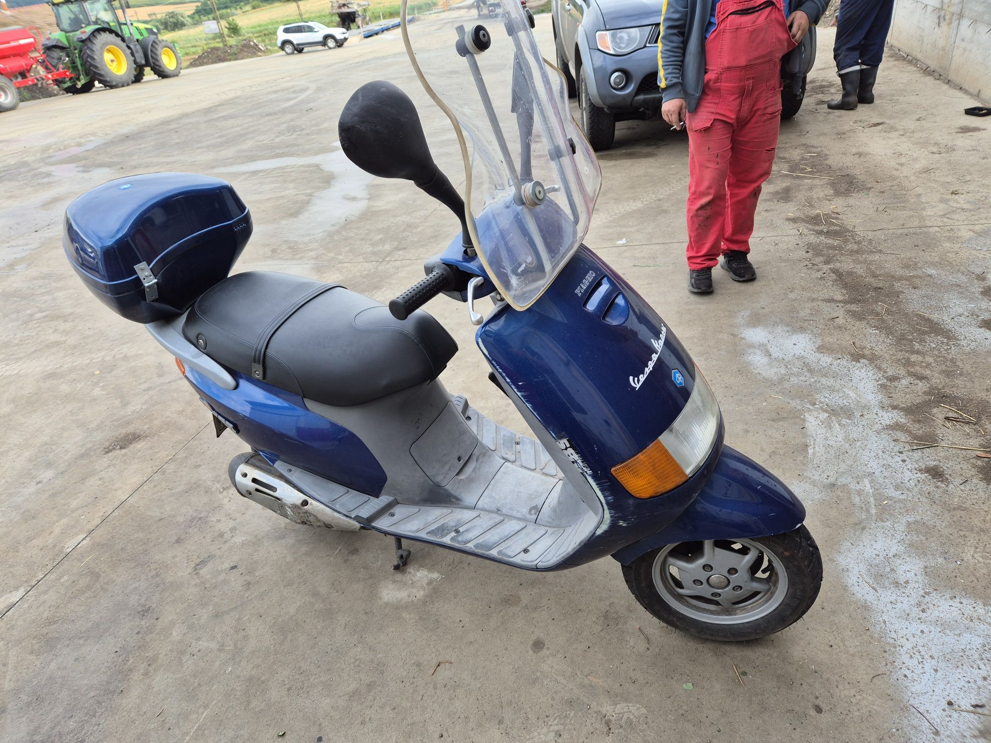 Vând scuter 125 marca Piagio
