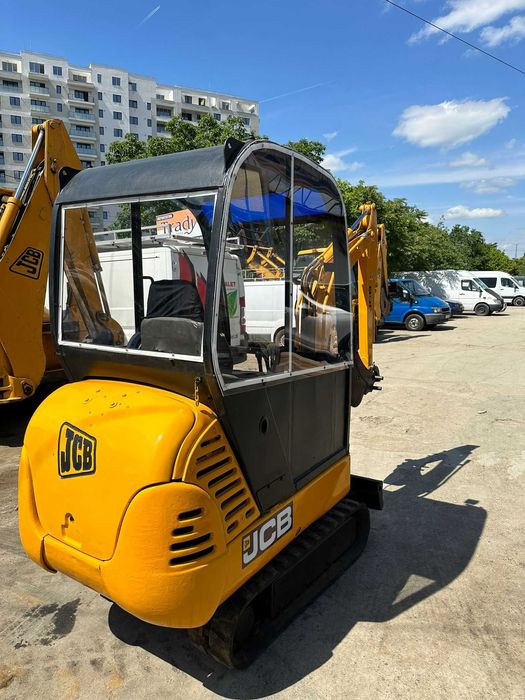 Excavator - JCB 8016