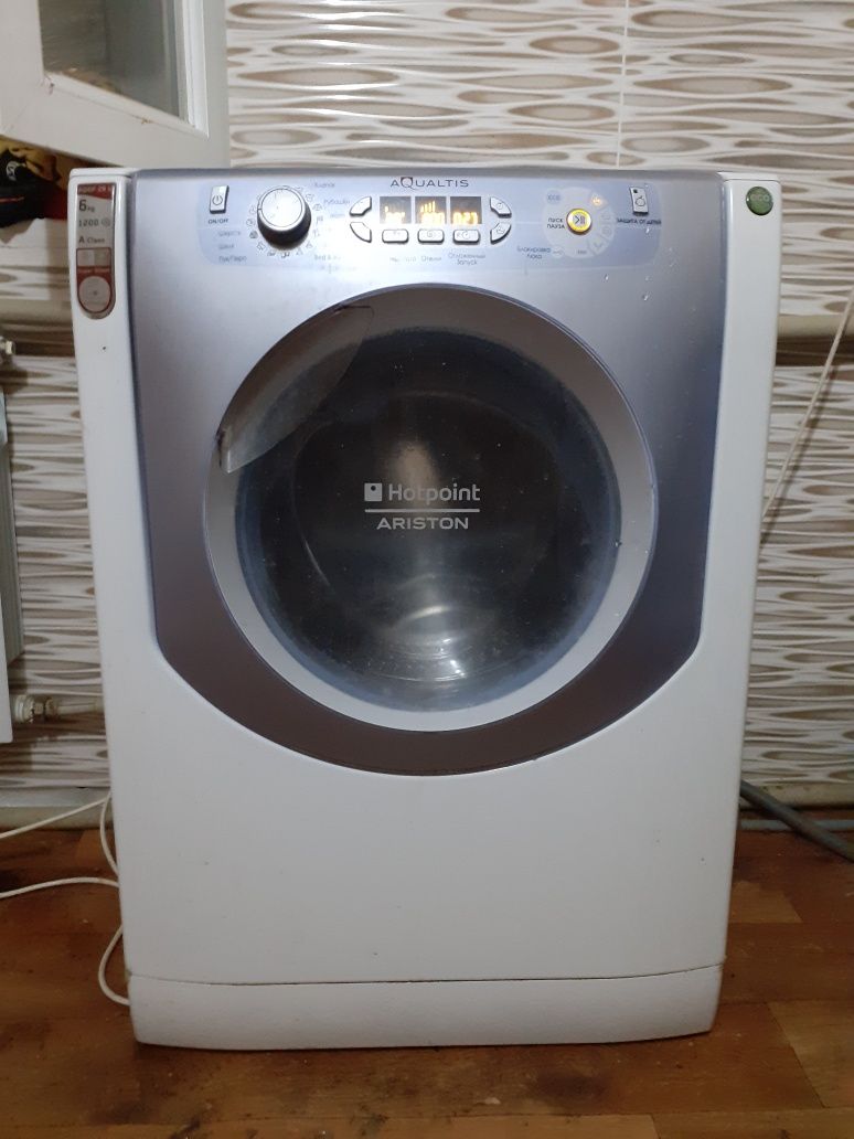 Стиральная машинка  15 000 т  Hotpoint  Aniston .6 кг. .