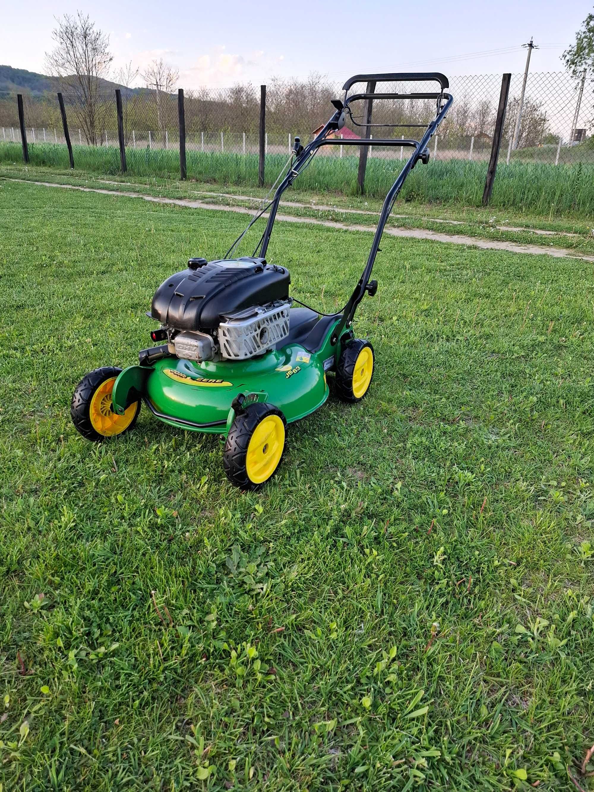 Masina iarba / John Deere