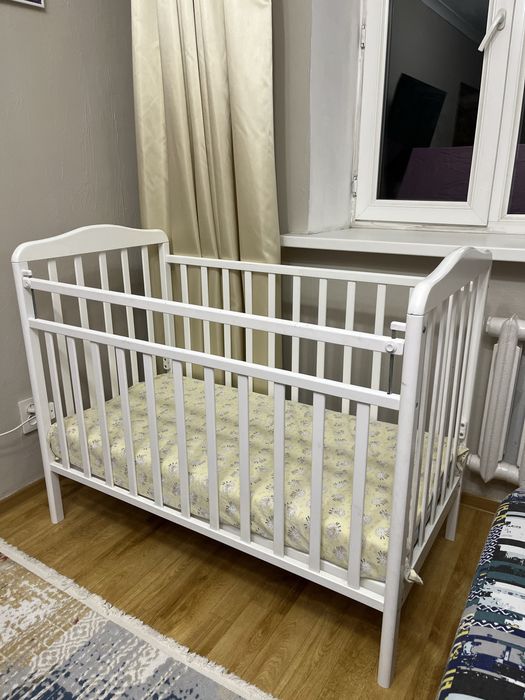 Продам детскую кроватку