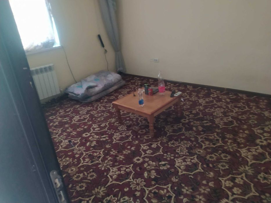 Срочно уй сотилади 1 хонали