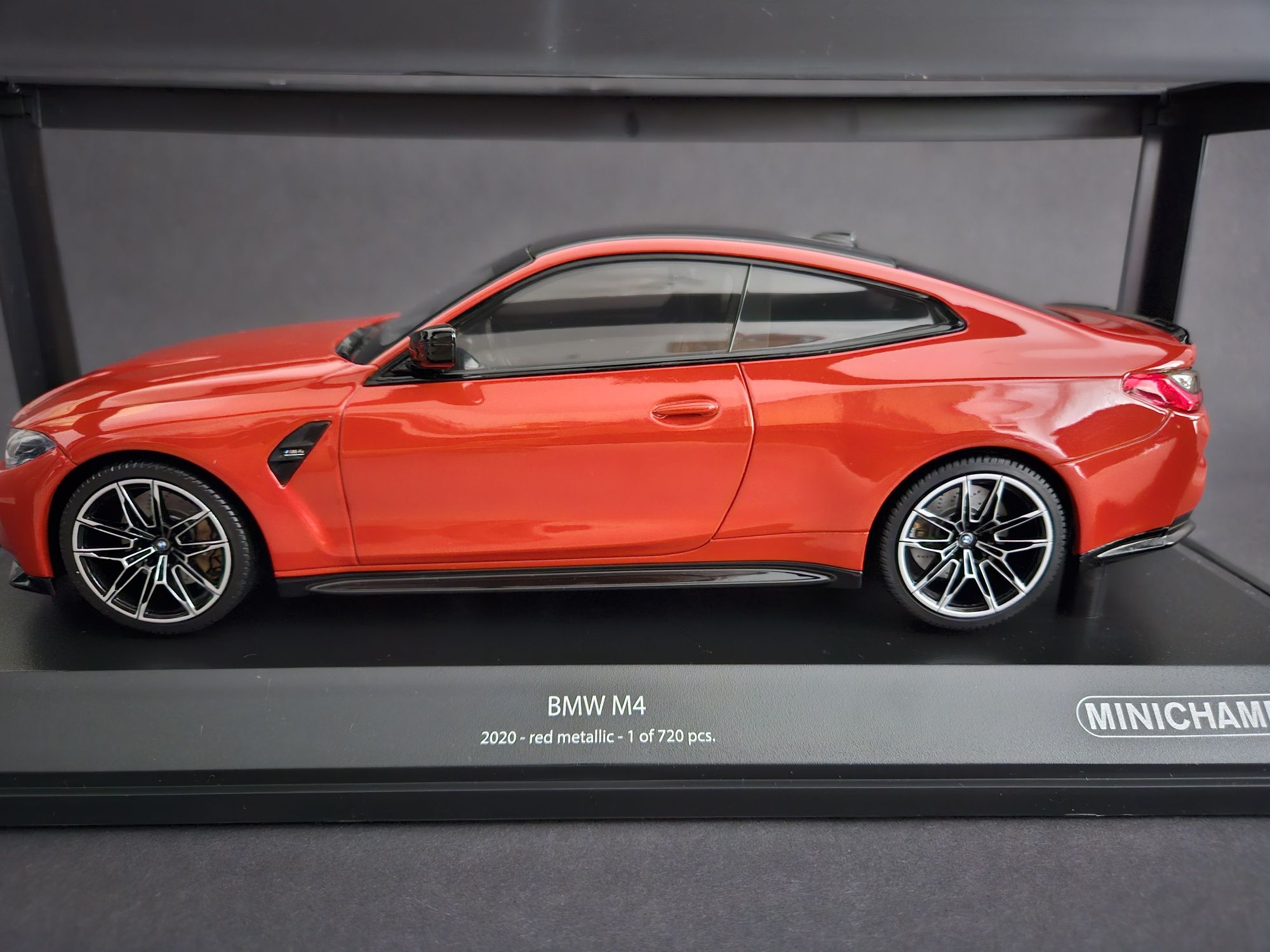 Macheta BMW M4 2020 1/18 Minichamps