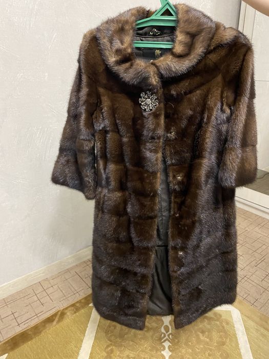 Продам норковую шубу. Ореховом цвете