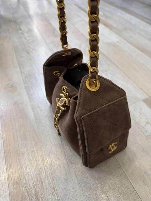 Chanel велурена чанта